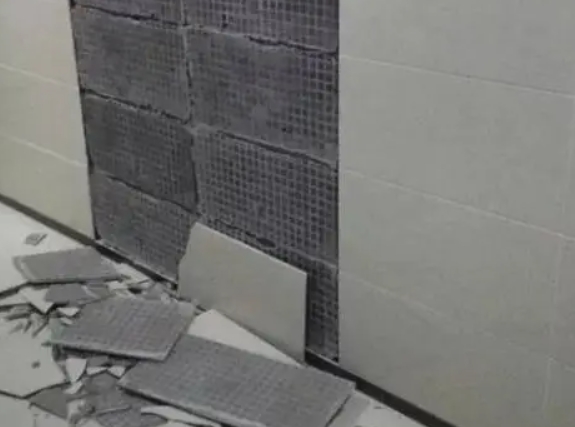 江城瓷砖空鼓维修公司分享下江城墙砖松动维修的知识